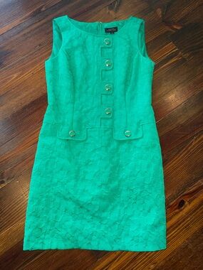 Tahari Emerald Green Sleeveless Sheath Dress with Gold Buttons